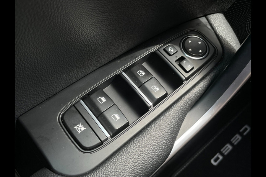 Kia Ceed Sportswagon 1.5 T-GDi DynamicLine GT-Line|160PK|AFN.TREKH|AUT|ACC|CARPLAY|CAMERA|STOEL+STUURVER|CLIMA+CRUISE|1 EIG|IN.BTW