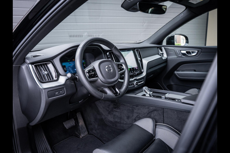 Volvo XC60 2.0 T6 Plug-in hybrid AWD Plus Dark - Long Range l Pano l Trekhaak l 360cam