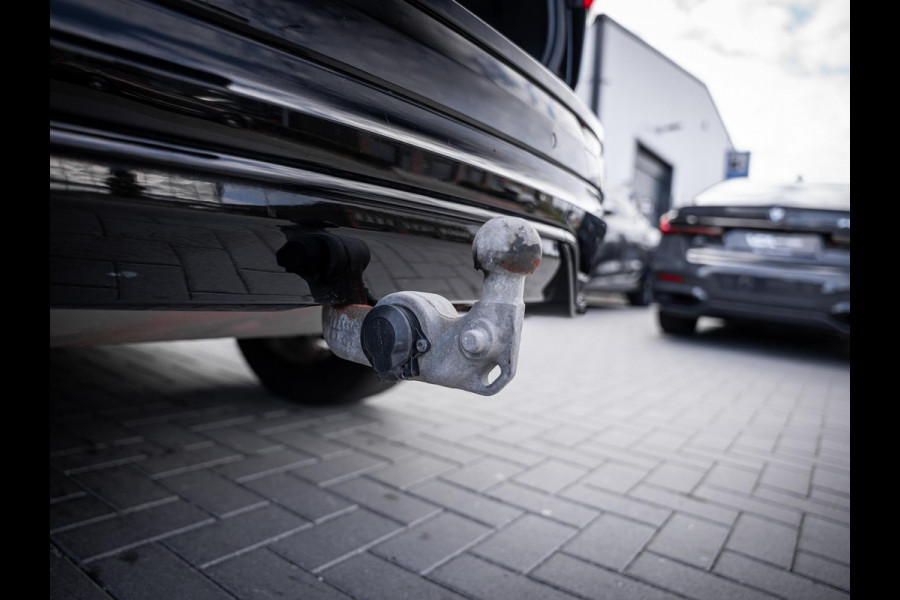 Volvo XC60 2.0 T6 Plug-in hybrid AWD Plus Dark - Long Range l Pano l Trekhaak l 360cam