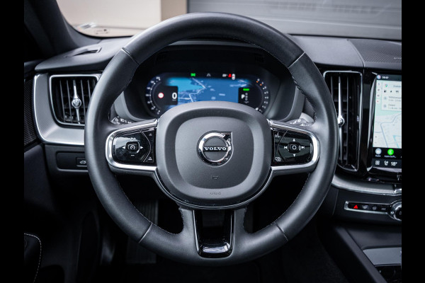 Volvo XC60 2.0 T6 Plug-in hybrid AWD Plus Dark - Long Range l Pano l Trekhaak l 360cam