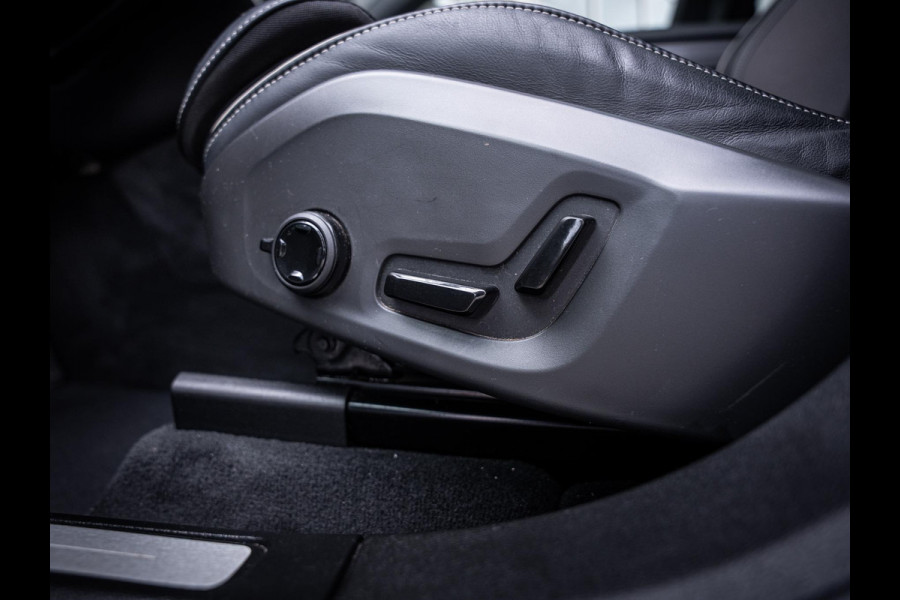 Volvo XC60 2.0 T6 Plug-in hybrid AWD Plus Dark - Long Range l Pano l Trekhaak l 360cam