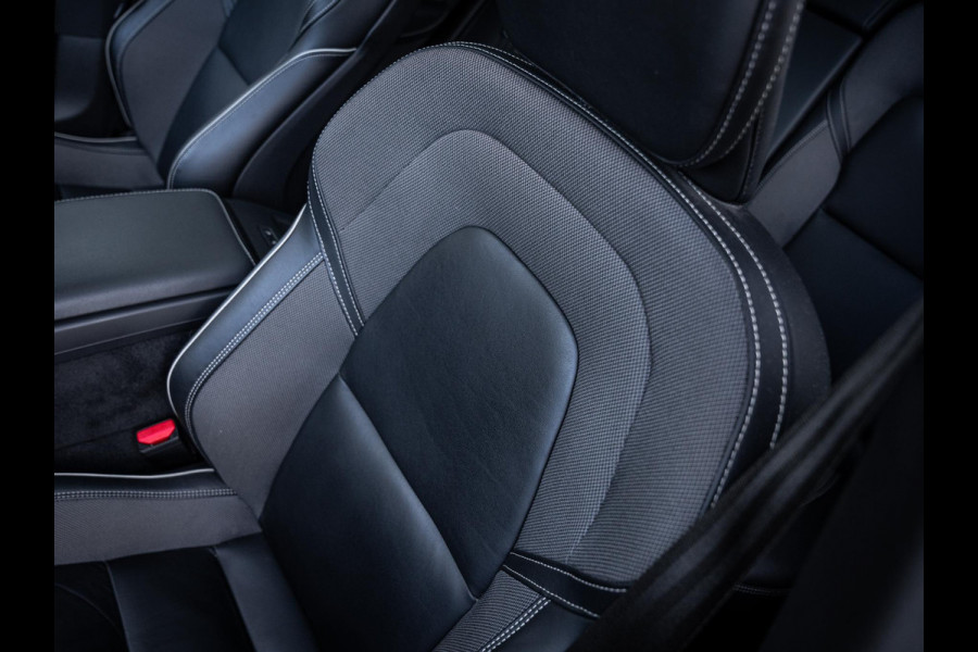 Volvo XC60 2.0 T6 Plug-in hybrid AWD Plus Dark - Long Range l Pano l Trekhaak l 360cam