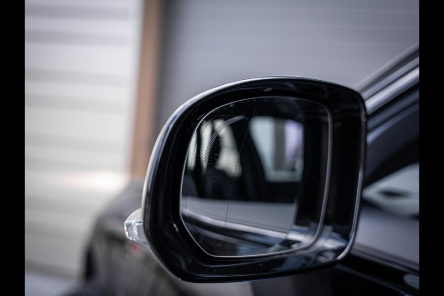 Volvo XC60 2.0 T6 Plug-in hybrid AWD Plus Dark - Long Range l Pano l Trekhaak l 360cam