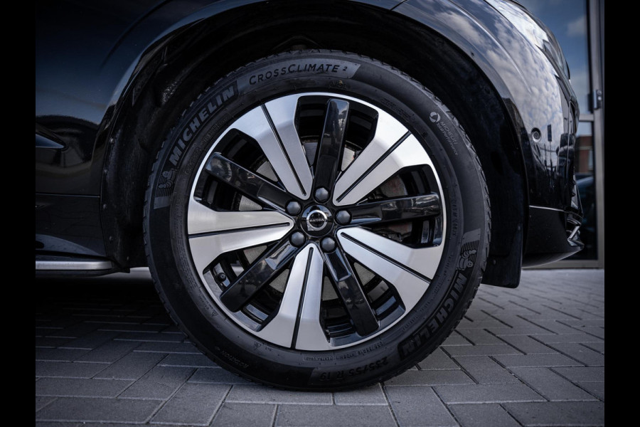 Volvo XC60 2.0 T6 Plug-in hybrid AWD Plus Dark - Long Range l Pano l Trekhaak l 360cam