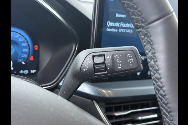 Ford FOCUS Wagon 1.0 EcoBoost Hybrid Active X - Trekhaak - All-Season banden - Camera - AppleCarplay - Android Auto - Virena Zekerheidspakket 895,-