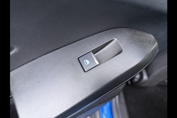 Ford FOCUS Wagon 1.0 EcoBoost Hybrid Active X - Trekhaak - All-Season banden - Camera - AppleCarplay - Android Auto - Virena Zekerheidspakket 895,-