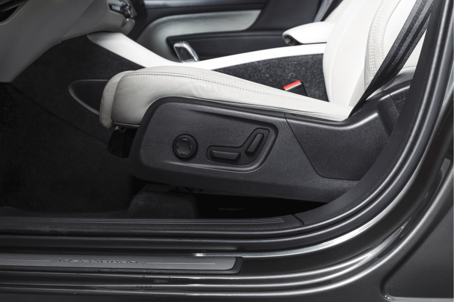 Volvo XC40 2.0 T4 190 PK Inscription Orig. NL | S/K-Panodak | Dig. Cockpit | Cruise | Winterpakket | Camera | NAV+App. Connect | ECC | Elek. Klep | Trekhaak | LM 19" |
