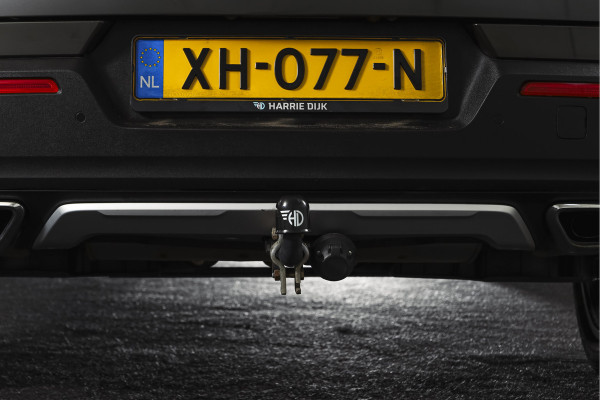 Volvo XC40 2.0 T4 190 PK Inscription Orig. NL | S/K-Panodak | Dig. Cockpit | Cruise | Winterpakket | Camera | NAV+App. Connect | ECC | Elek. Klep | Trekhaak | LM 19" |