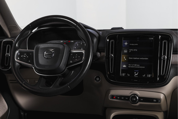 Volvo XC40 2.0 T4 190 PK Inscription Orig. NL | S/K-Panodak | Dig. Cockpit | Cruise | Winterpakket | Camera | NAV+App. Connect | ECC | Elek. Klep | Trekhaak | LM 19" |
