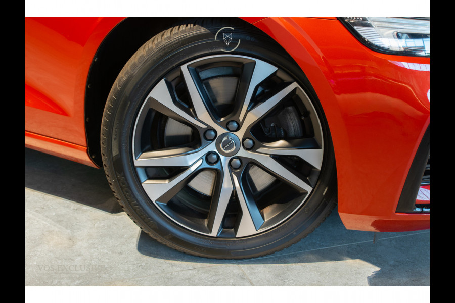 Volvo S60 2.0 T6 AWD Twin Engine R-Design Harman-Kardon|ACC|Keyless|18"|Verw-sportstoelen|Camera|Aut8