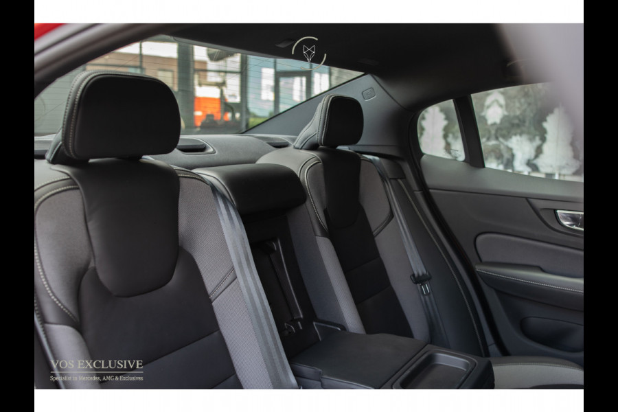 Volvo S60 2.0 T6 AWD Twin Engine R-Design Harman-Kardon|ACC|Keyless|18"|Verw-sportstoelen|Camera|Aut8