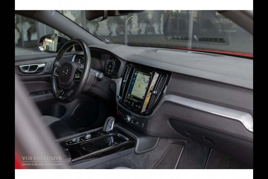 Volvo S60 2.0 T6 AWD Twin Engine R-Design Harman-Kardon|ACC|Keyless|18"|Verw-sportstoelen|Camera|Aut8