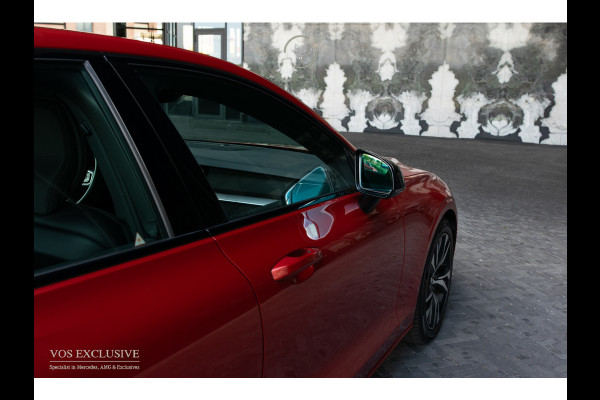 Volvo S60 2.0 T6 AWD Twin Engine R-Design Harman-Kardon|ACC|Keyless|18"|Verw-sportstoelen|Camera|Aut8