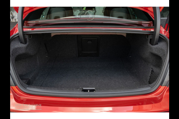 Volvo S60 2.0 T6 AWD Twin Engine R-Design Harman-Kardon|ACC|Keyless|18"|Verw-sportstoelen|Camera|Aut8
