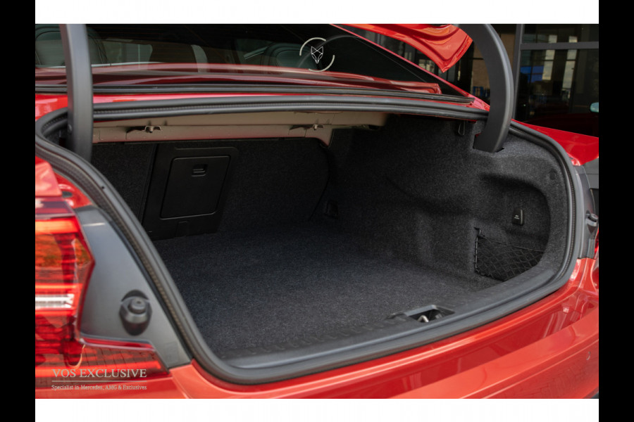 Volvo S60 2.0 T6 AWD Twin Engine R-Design Harman-Kardon|ACC|Keyless|18"|Verw-sportstoelen|Camera|Aut8