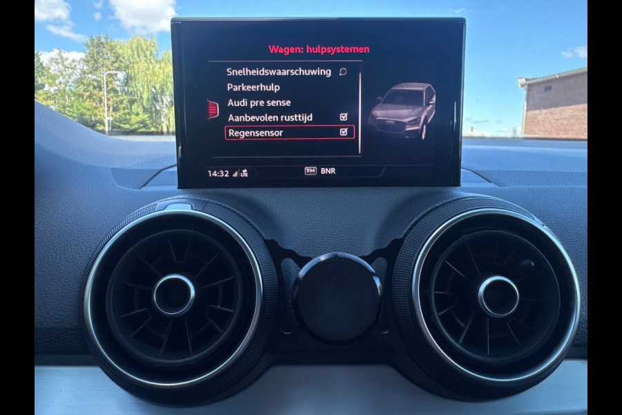 Audi Q2 35 TFSI 150PK S-LINE EDITION NAVI/PDC/HALF-LEDER
