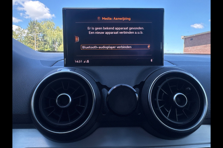 Audi Q2 35 TFSI 150PK S-LINE EDITION NAVI/PDC/HALF-LEDER