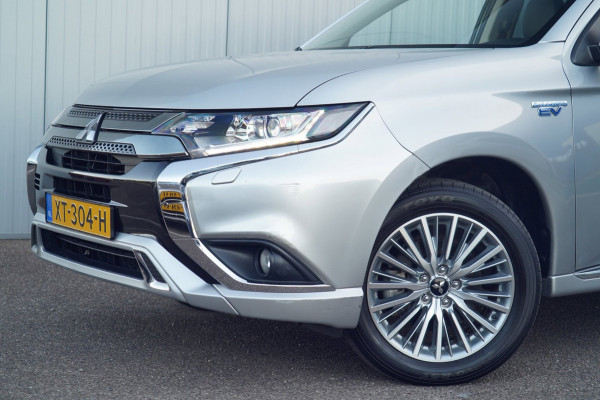 Mitsubishi Outlander 2.4 PHEV Pure+ / 18 Inch / 119dkm NAP / Carplay / Camera / NL-Auto