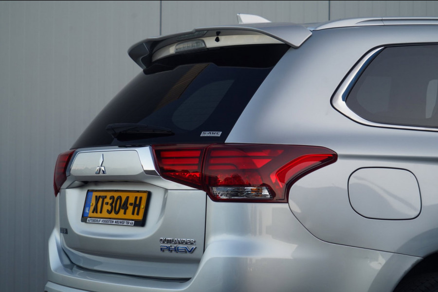 Mitsubishi Outlander 2.4 PHEV Pure+ / 18 Inch / 119dkm NAP / Carplay / Camera / NL-Auto
