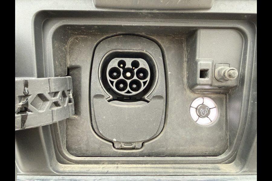 Ford E-Transit 68kWh L4H3 316km WLTP BEV Snelladen Carplay Climate control 360° camera Parkeersensoren v+a Stoelverwarming