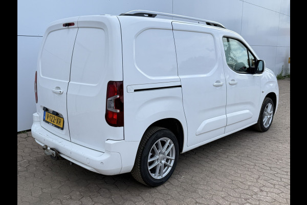 Opel Combo 1.5D 130PK Automaat L1 Climate Control Cruise Control Carplay Parkeersensoren Achter Trekhaak Camera