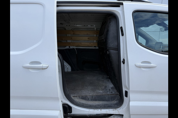Opel Combo 1.5D 130PK Automaat L1 Climate Control Cruise Control Carplay Parkeersensoren Achter Trekhaak Camera