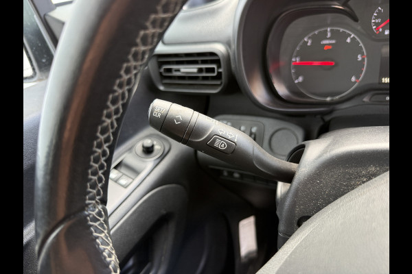 Opel Combo 1.5D 130PK Automaat L1 Climate Control Cruise Control Carplay Parkeersensoren Achter Trekhaak Camera