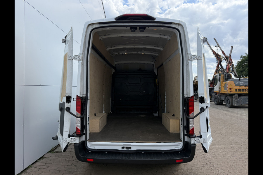 Ford E-Transit 68kWh 184PK L3H3 317km WLTP 98.5% (SOH) BEV Snelladen 360° Camera Climate Control Cruise Control Navigatie Carplay Parkeersensoren voor achter