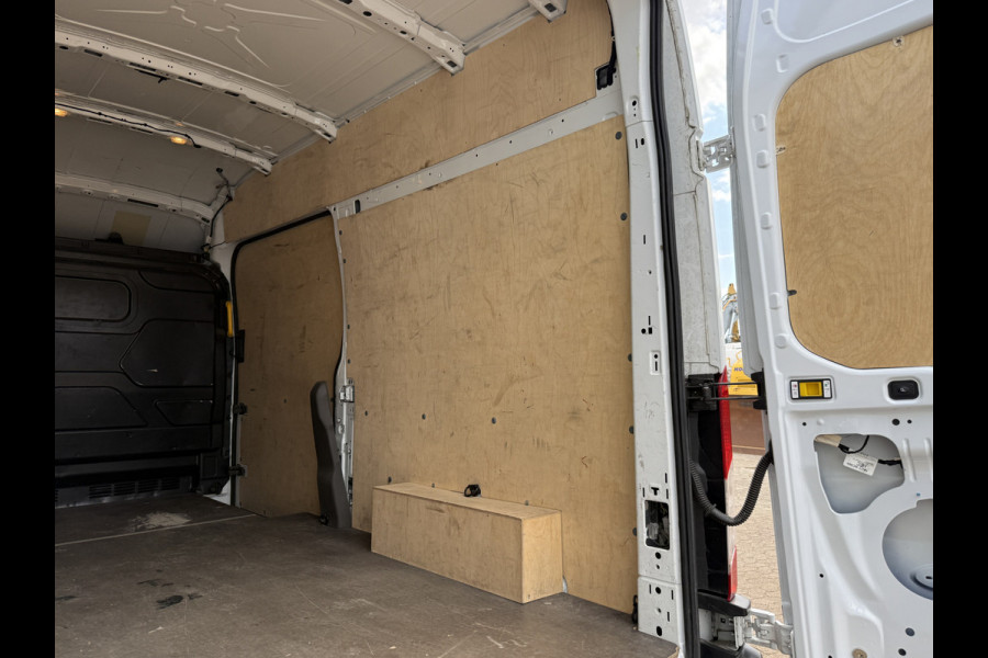 Ford E-Transit 68kWh 184PK L3H3 317km WLTP 98.5% (SOH) BEV Snelladen 360° Camera Climate Control Cruise Control Navigatie Carplay Parkeersensoren voor achter