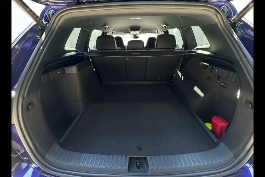 Volkswagen Tayron 1.5 eHybrid DSG R-LINE SPORT 360° CAMERA/HARMAN-KARDON/TREKHAAK
