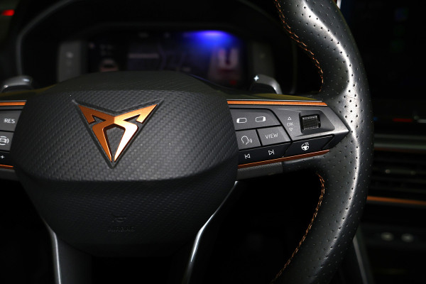 CUPRA Formentor 1.4 e-Hybrid Adrenaline AVM CARPLAY NAVI PANO MEMORY VIRTUAL CAMERA SFEER "23