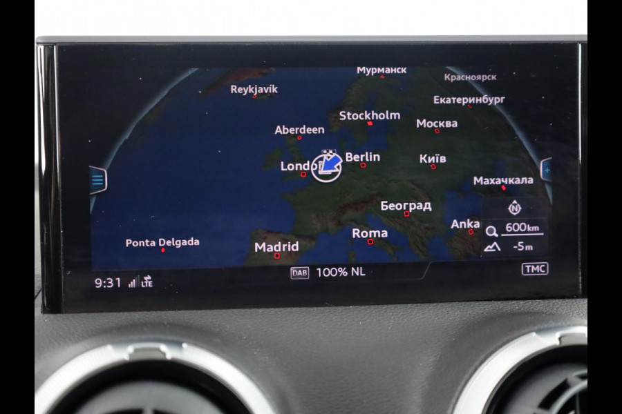 Audi Q2 35 TFSI Business Edition 150pk | Climatronic | Apple Carplay/Android Auto | Cuise control | LED koplampen | Lichtmetalen velgen 17" | Navigatiesysteem full map