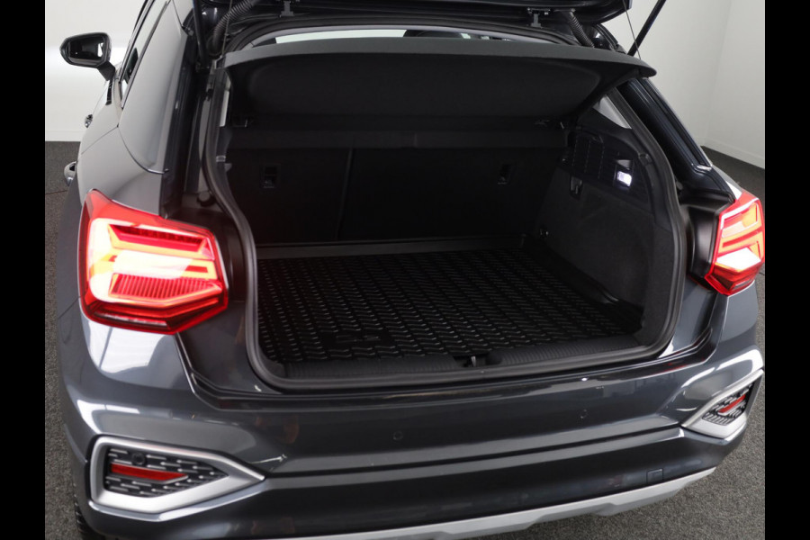 Audi Q2 35 TFSI Business Edition 150pk | Climatronic | Apple Carplay/Android Auto | Cuise control | LED koplampen | Lichtmetalen velgen 17" | Navigatiesysteem full map
