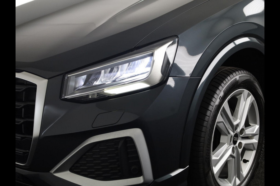 Audi Q2 35 TFSI Business Edition 150pk | Climatronic | Apple Carplay/Android Auto | Cuise control | LED koplampen | Lichtmetalen velgen 17" | Navigatiesysteem full map