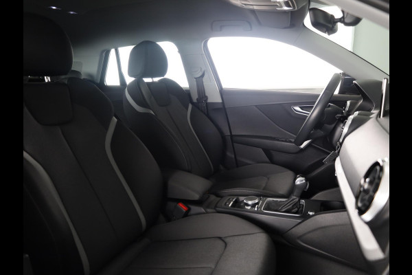 Audi Q2 35 TFSI Business Edition 150pk | Climatronic | Apple Carplay/Android Auto | Cuise control | LED koplampen | Lichtmetalen velgen 17" | Navigatiesysteem full map