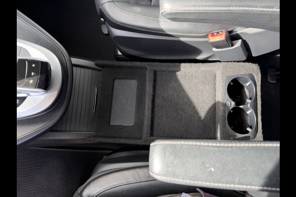Mercedes-Benz V-Klasse 250d Lang L2H1 DC 5 persoons Edition / vaste prijs rijklaar € 36.950 ex btw / lease vanaf € 603 / leer / burmester / AMG / dubbele schuifdeur electrisch / trekhaak
