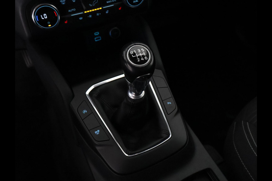 Ford Kuga 1.5 EcoBoost Titanium | Stuur-& Stoelverwarming | Navigatie | Trekhaak | Camera | Climate Control |