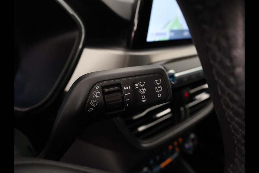 Ford Kuga 1.5 EcoBoost Titanium | Stuur-& Stoelverwarming | Navigatie | Trekhaak | Camera | Climate Control |