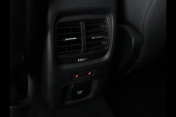 Ford Kuga 1.5 EcoBoost Titanium | Stuur-& Stoelverwarming | Navigatie | Trekhaak | Camera | Climate Control |