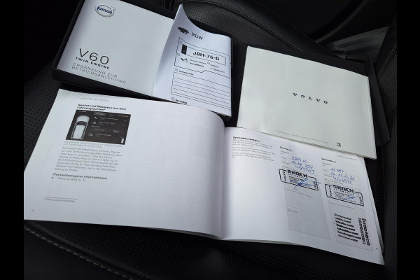 Volvo V60 2.0 T8 Twin Engine AWD R-Design | SOH: 94,3% | Pano | H&K | Luxury Line | HUD | Massage & Memory Leder |