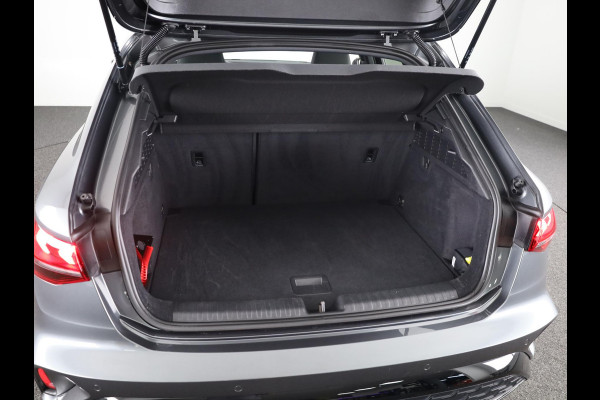 Audi A3 Sportback 30 TFSI S edition 116 pk S-tronic | Verlengde garantie | Navigatie | Panoramadak | Parkeersensoren (Park assist) | Achteruitrijcamera | S-Line |