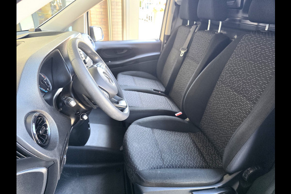 Mercedes-Benz eVito eVito 112 L2 Business Solution 60 kWh Achteruitrijcamera Airco  Stoelverwarming