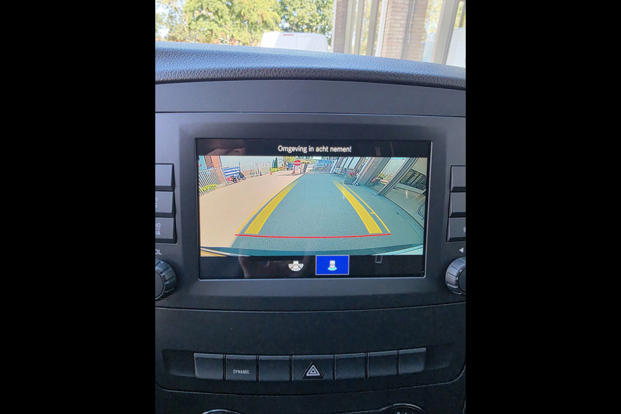 Mercedes-Benz eVito eVito 112 L2 Business Solution 60 kWh Achteruitrijcamera Airco  Stoelverwarming
