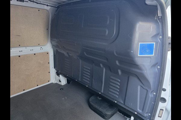 Mercedes-Benz eVito eVito 112 L2 Business Solution 60 kWh Achteruitrijcamera Airco  Stoelverwarming