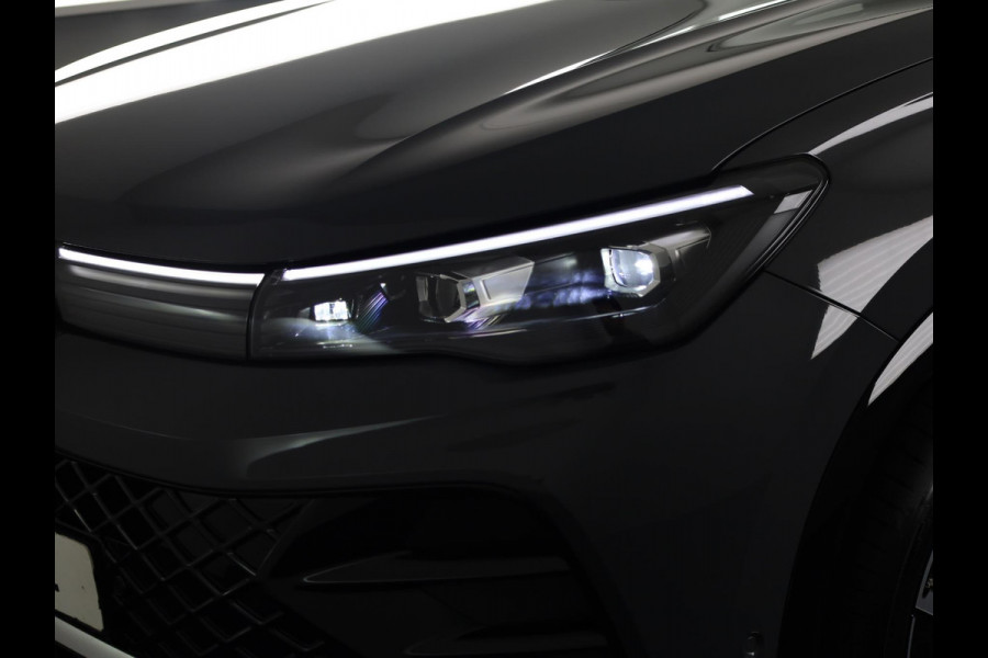 Volkswagen Tiguan 1.5 eHybrid R-Line Edition 272 pk Automaat (DSG) | Navigatie via App | Panoramadak | Trekhaak (wegklapbaar) | Parkeersensoren (Park assist) | Achteruitrijcamera | Keyless | R-Line |