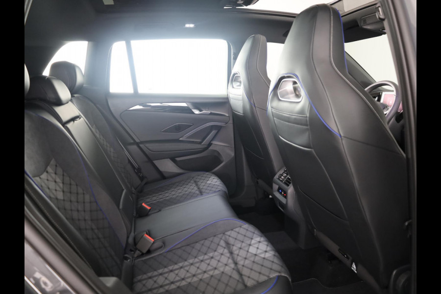 Volkswagen Tiguan 1.5 eHybrid R-Line Edition 272 pk Automaat (DSG) | Navigatie via App | Panoramadak | Trekhaak (wegklapbaar) | Parkeersensoren (Park assist) | Achteruitrijcamera | Keyless | R-Line |