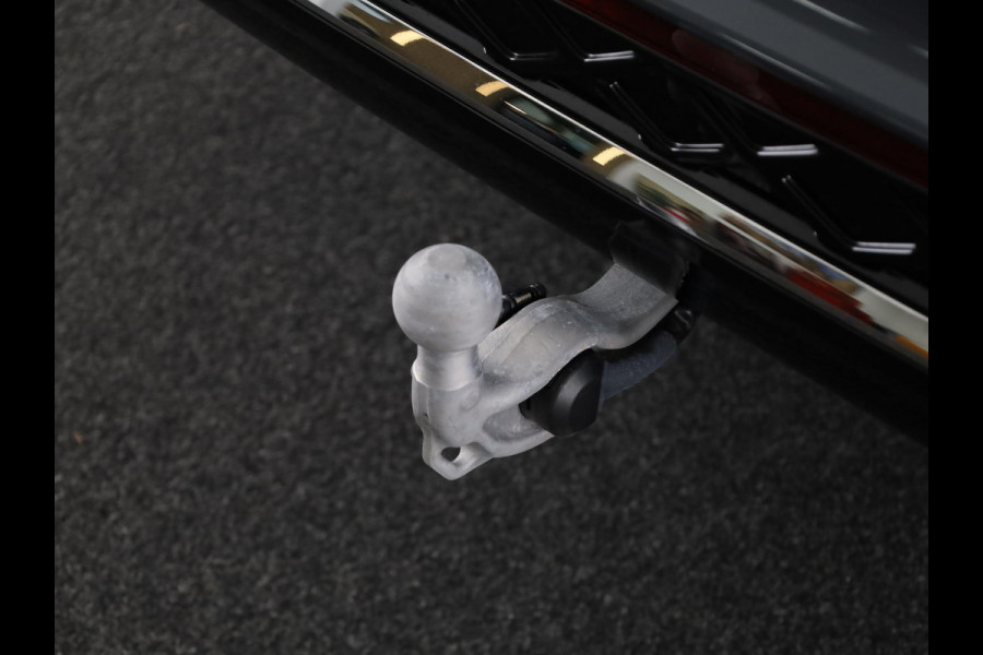 Volkswagen Tiguan 1.5 eHybrid R-Line Edition 272 pk Automaat (DSG) | Navigatie via App | Panoramadak | Trekhaak (wegklapbaar) | Parkeersensoren (Park assist) | Achteruitrijcamera | Keyless | R-Line |