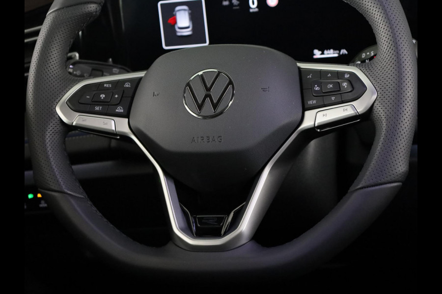 Volkswagen Tiguan 1.5 eHybrid R-Line Edition 272 pk Automaat (DSG) | Navigatie via App | Panoramadak | Trekhaak (wegklapbaar) | Parkeersensoren (Park assist) | Achteruitrijcamera | Keyless | R-Line |