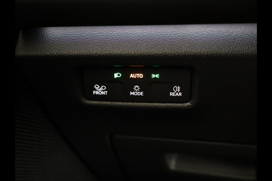 Volkswagen Tiguan 1.5 eHybrid R-Line Edition 272 pk Automaat (DSG) | Navigatie via App | Panoramadak | Trekhaak (wegklapbaar) | Parkeersensoren (Park assist) | Achteruitrijcamera | Keyless | R-Line |