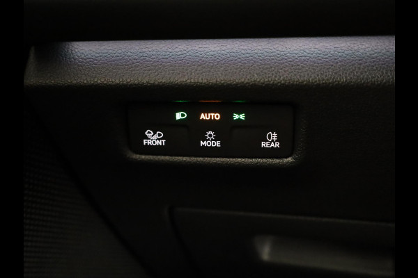 Volkswagen Tiguan 1.5 eHybrid R-Line Edition 272 pk Automaat (DSG) | Navigatie via App | Panoramadak | Trekhaak (wegklapbaar) | Parkeersensoren (Park assist) | Achteruitrijcamera | Keyless | R-Line |